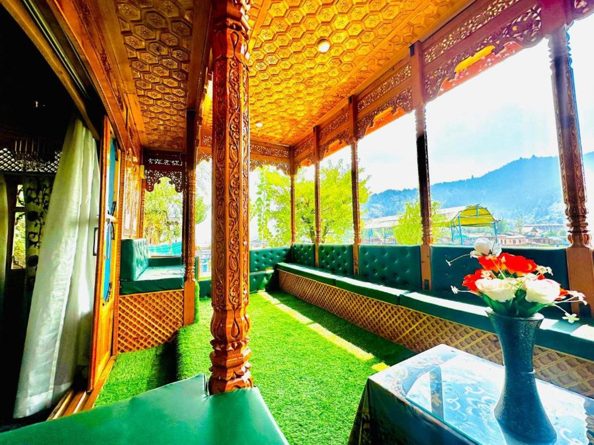 Floating Luxury Group Of Houseboats Hotel ศรีนาการ์ ภายนอก รูปภาพ