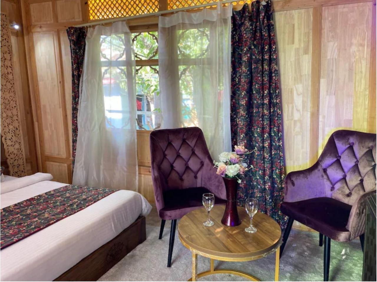 Floating Luxury Group Of Houseboats Hotel ศรีนาการ์ ภายนอก รูปภาพ