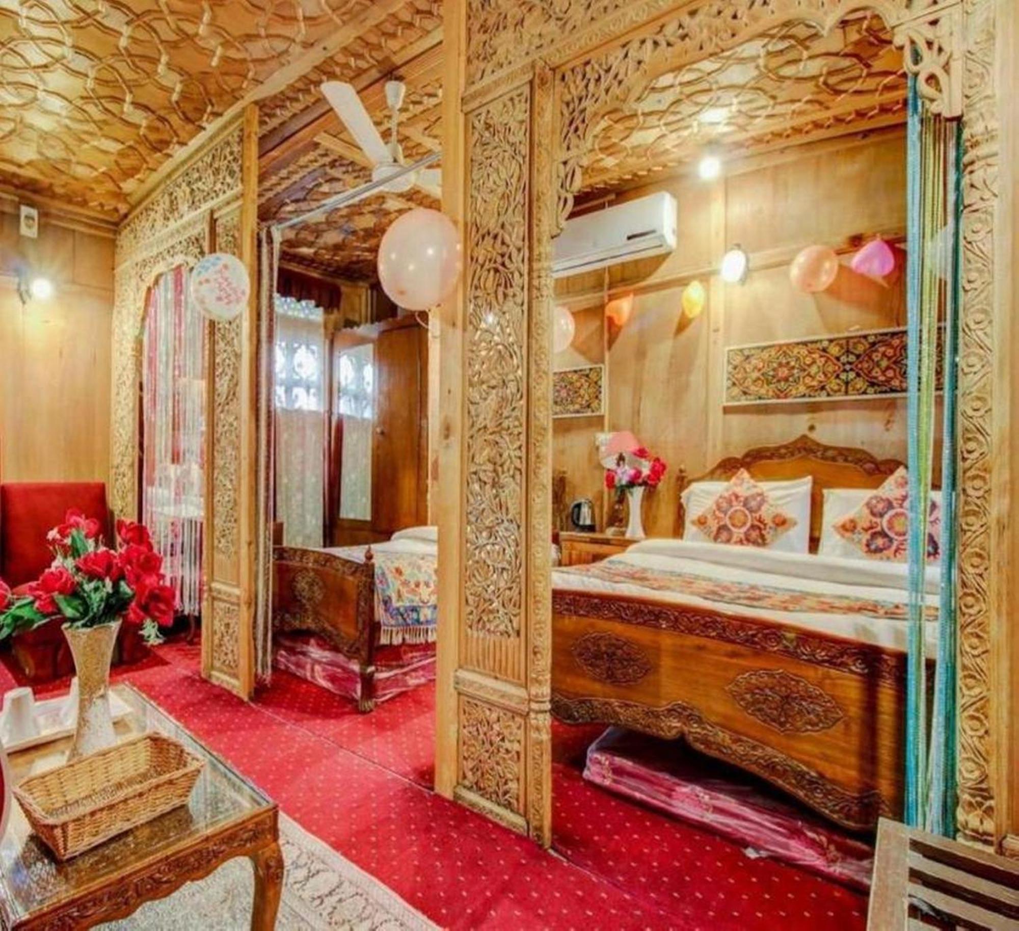 Floating Luxury Group Of Houseboats Hotel ศรีนาการ์ ภายนอก รูปภาพ